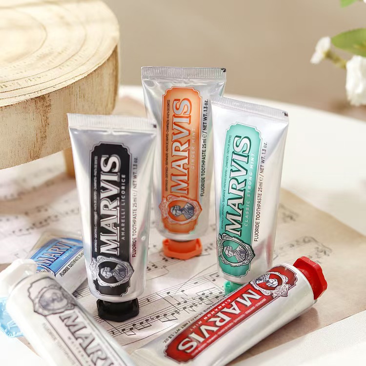 Włoska Marvis Pasta do zębów W – Teeth Whitening Marvis Toothpaste recenzja i cena